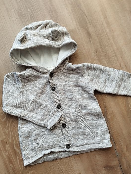 Elegancki sweterek niemowlęcy 74/80