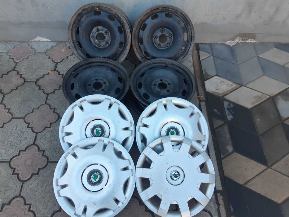 Продам диски R-15 на шкода октавия тур.