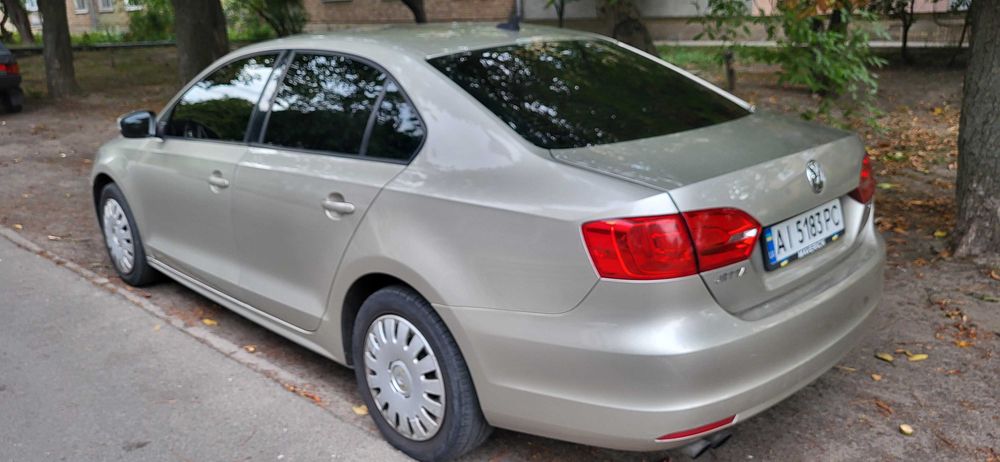 Продам Фольцваген Джетта 2013