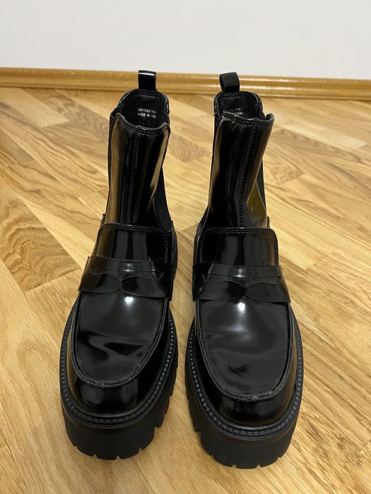 Жіночі осінні черевики