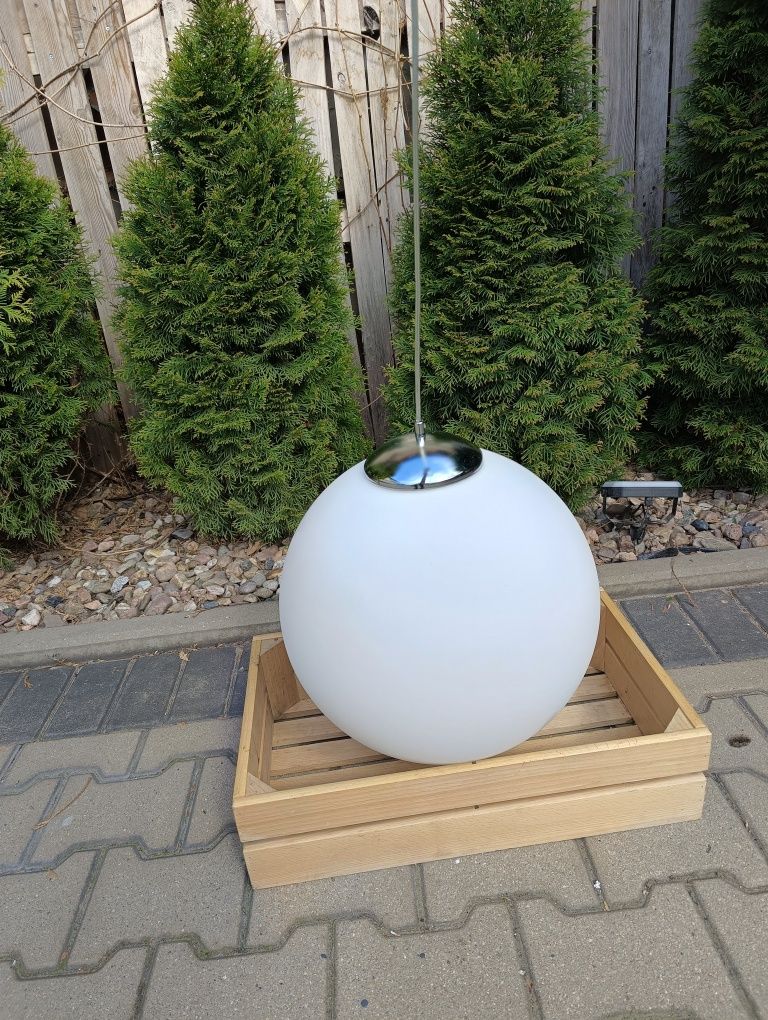 Lampa szklana wisząca. Szklana kula.