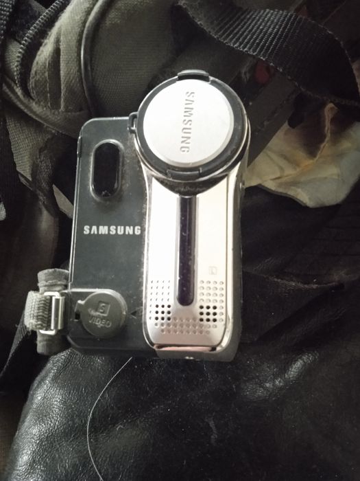 Продам відеокамеру як є я не користувався з за кордону