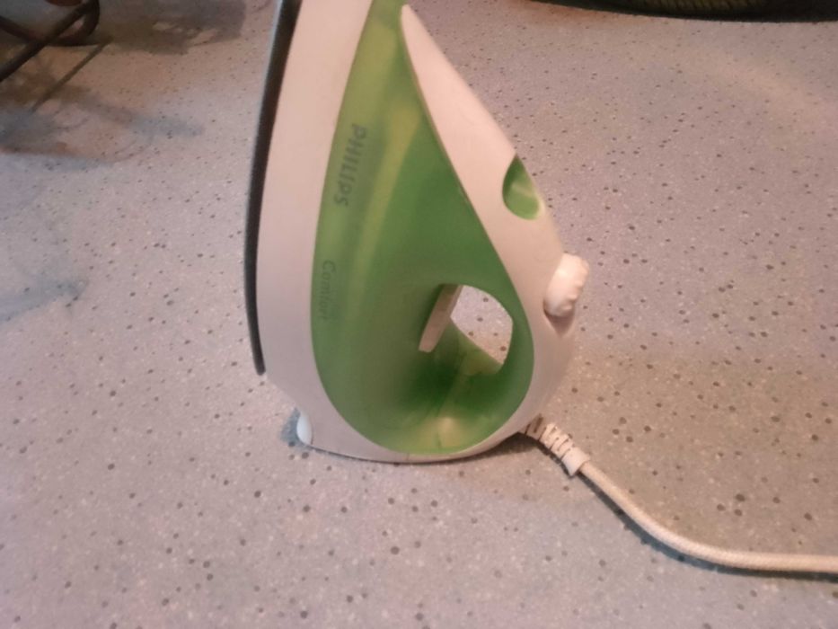 Продается утюг гладильный