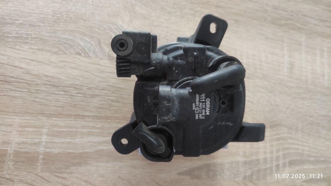 Halogen VALEO  prawy przód Audi A4 b8