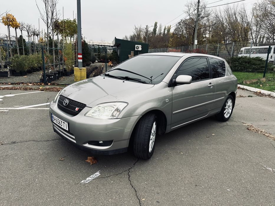 Toyota Corolla 1.8л 2003г