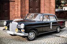 Mercedes Skrzydlak do wynajęcia | Klasykiem do ślubu | MB W110 z 1964r