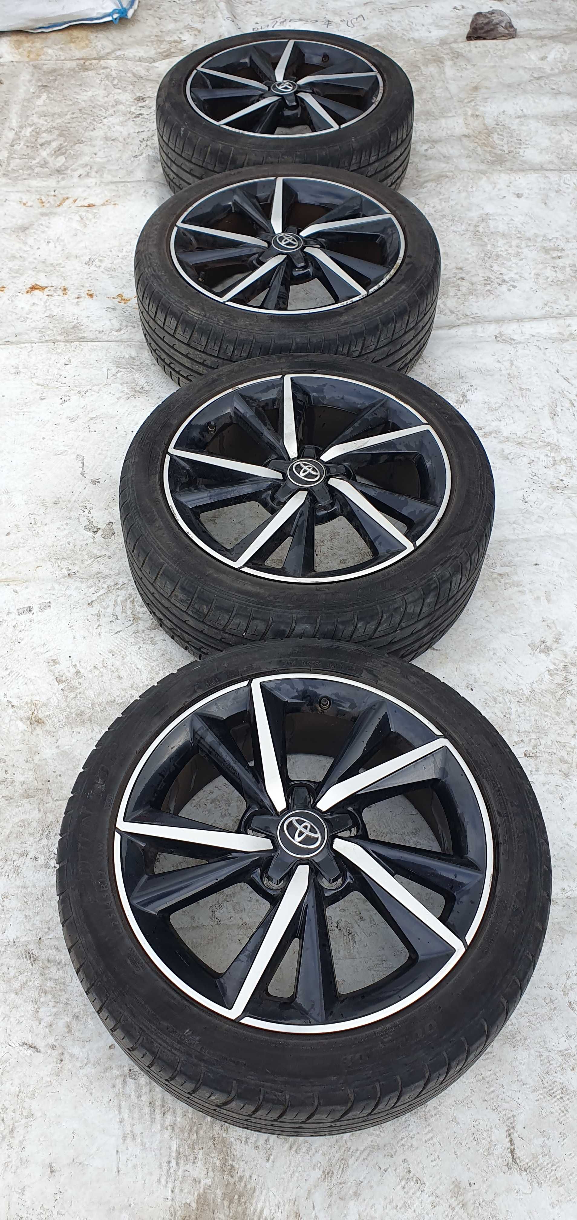 Toyota Auris II corolla verso koła felgi alufelgi z oponami 17 5x114,3