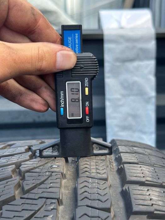 Nokian 235/45/R18 8 mm 2020 рік  (Як новий)