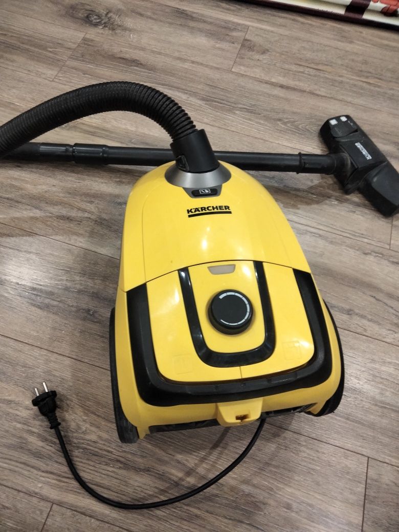 Продам пилосос KARCHER VC-2