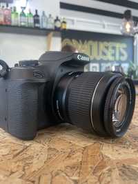 Canon 200D - camera fotografica