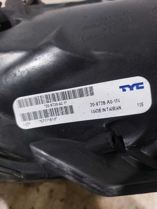 Honda Accord 16-17 Фара левая  Тайвань / Хонда Аккорд