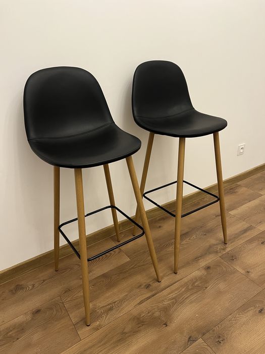 Dwa hokery barowe czarne