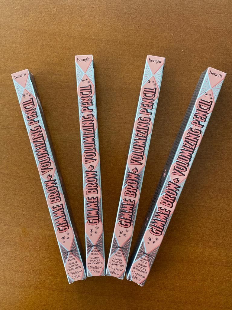 Benefit kredka do brwi Gimme Brow+ Volumizing Pencil różne odcienie