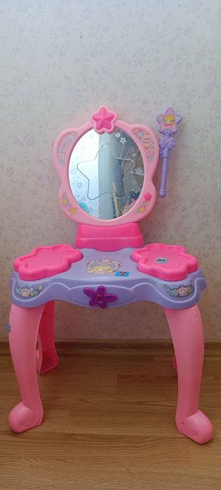 Туалетний столик