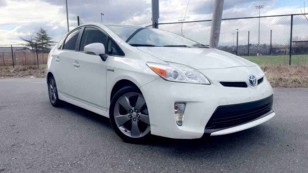 Toyota Prius Persona Series      2015