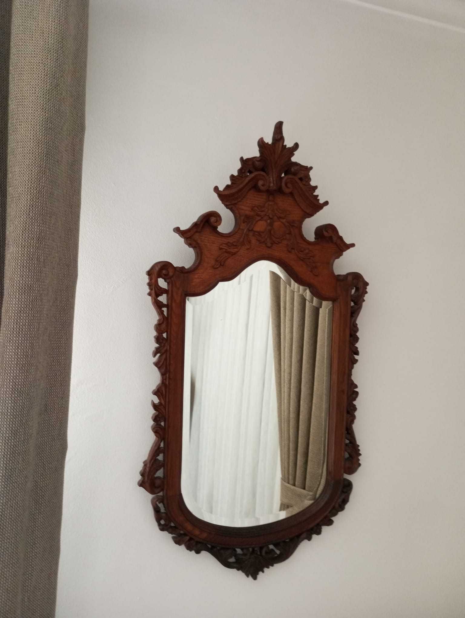 Mobília de quarto em madeira de castanho nacional