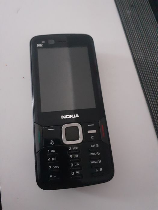 Telefon Nokia n82