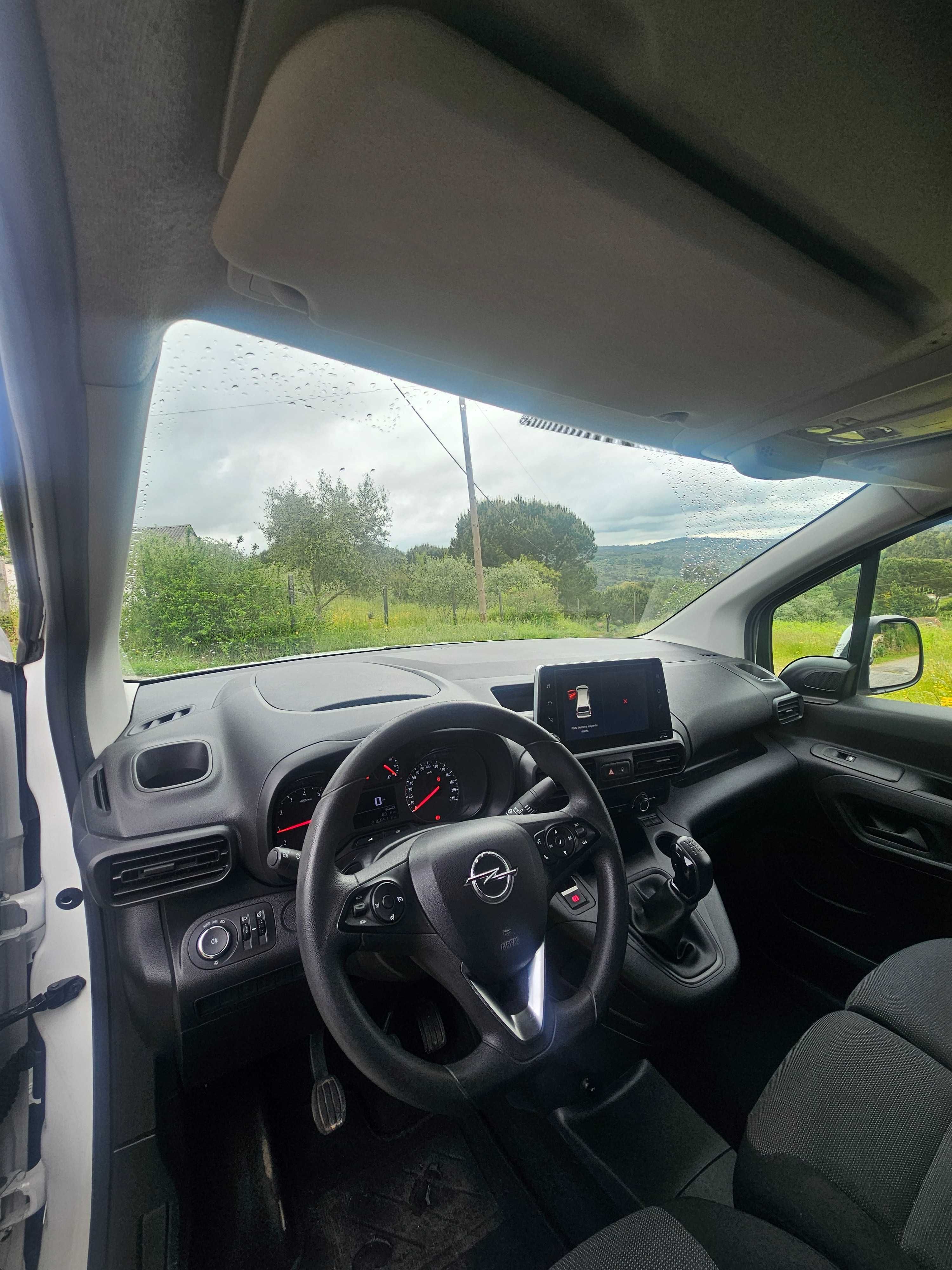 Opel Combo Ano 2020
