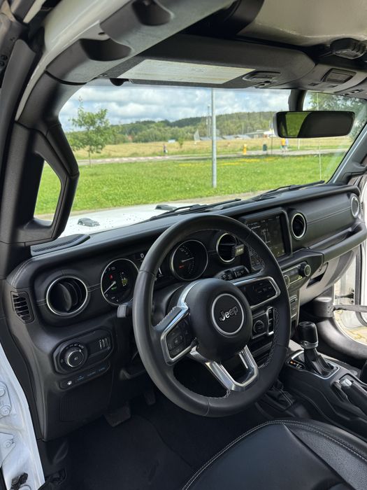 Jeep Wrangler JL 4xe Sahara Hybryda Plugin 381KM Skóra Alpine Dach