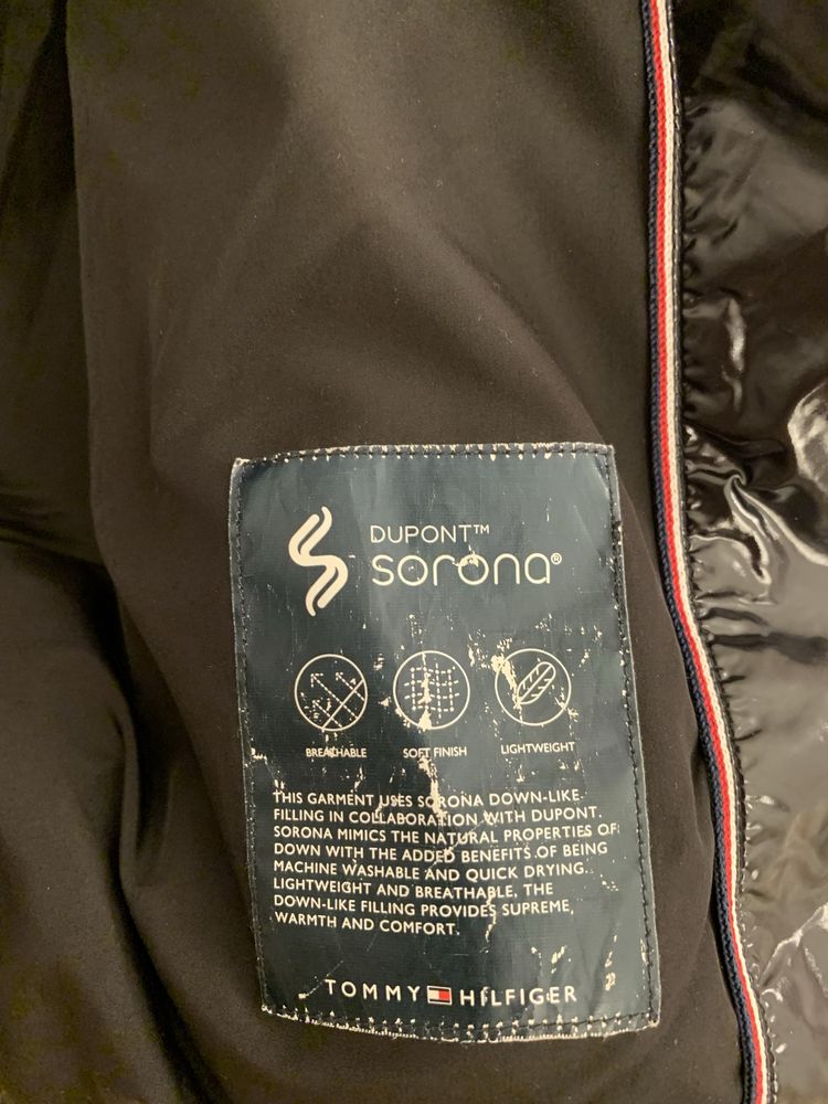 Kurtka damska Tommy Hilfiger świecąca