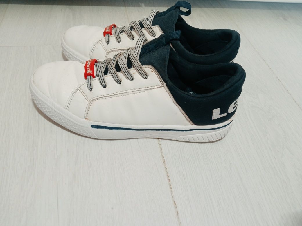 Buty trampki Levi's rozmiar 31