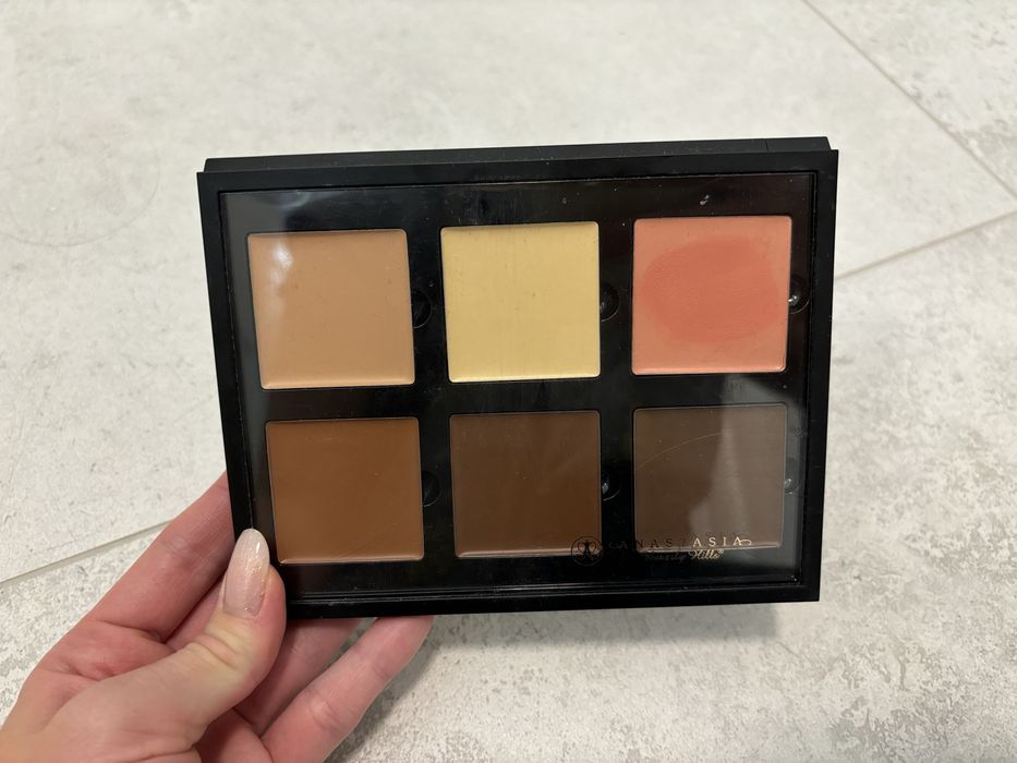 Paleta do konturowania na mokro ABH Anastasia Beverly Hills