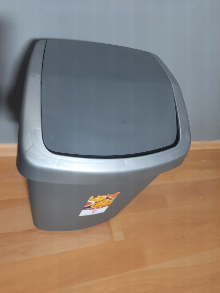 Kosz na śmieci Curver 25l szary