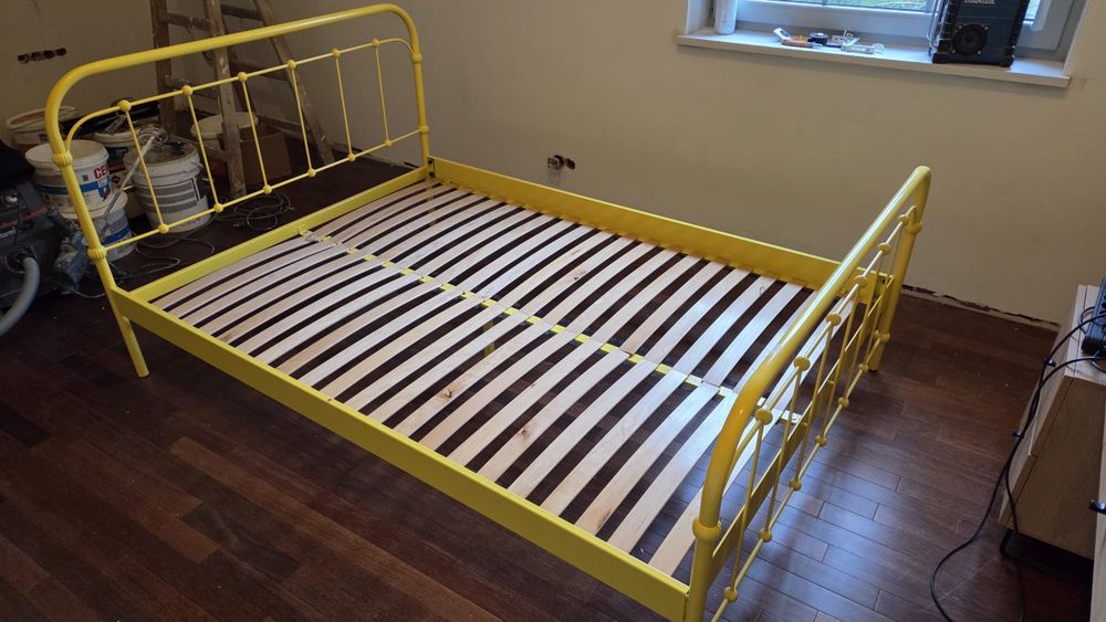 Łóżko Retro 140x200 piękne