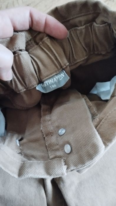 Spodnie jeansy brązowe 140 146 szerokie