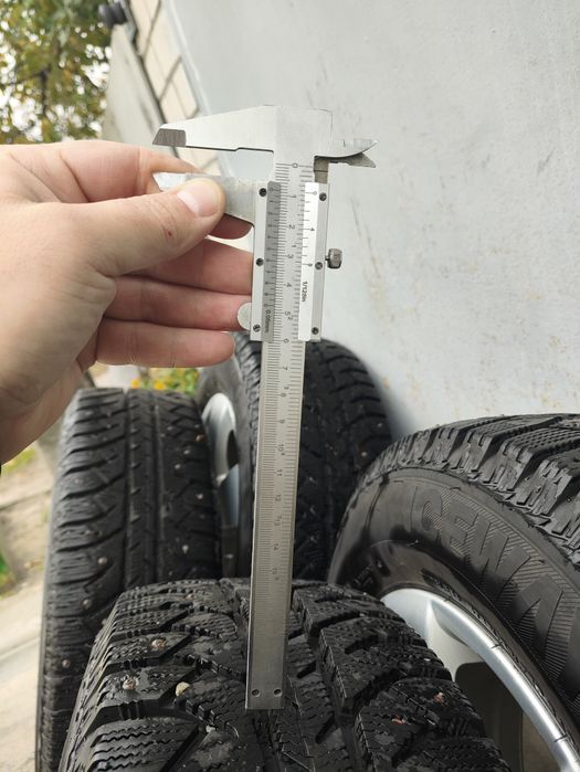 Шины Lassa 195/65 R15 шиповані. Титанові диски 5х112 
Товары