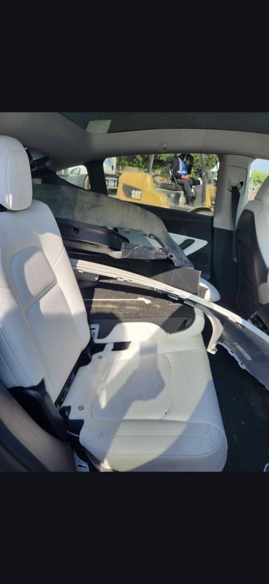 Tesla Model Y dual motor