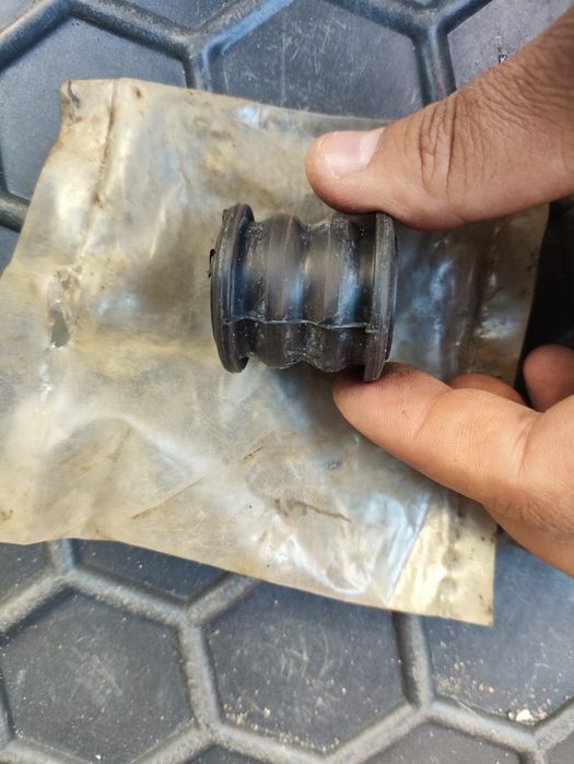 49001-BN01A Сайлентблок рулевой рейки Nissan Almera Classic