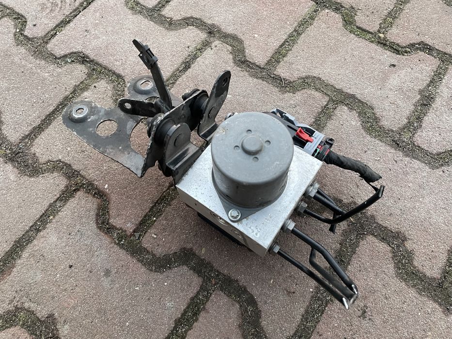 VW Volkswagen Passat B7 CC Pompa ABS