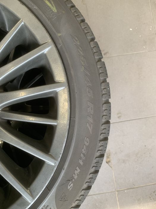 Zimowe opony z felgami BMW e90 pirelli sottozero 3 225/45r17