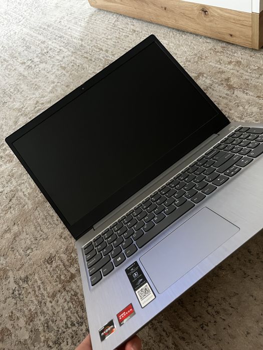 Laptop lenovo ideapad3