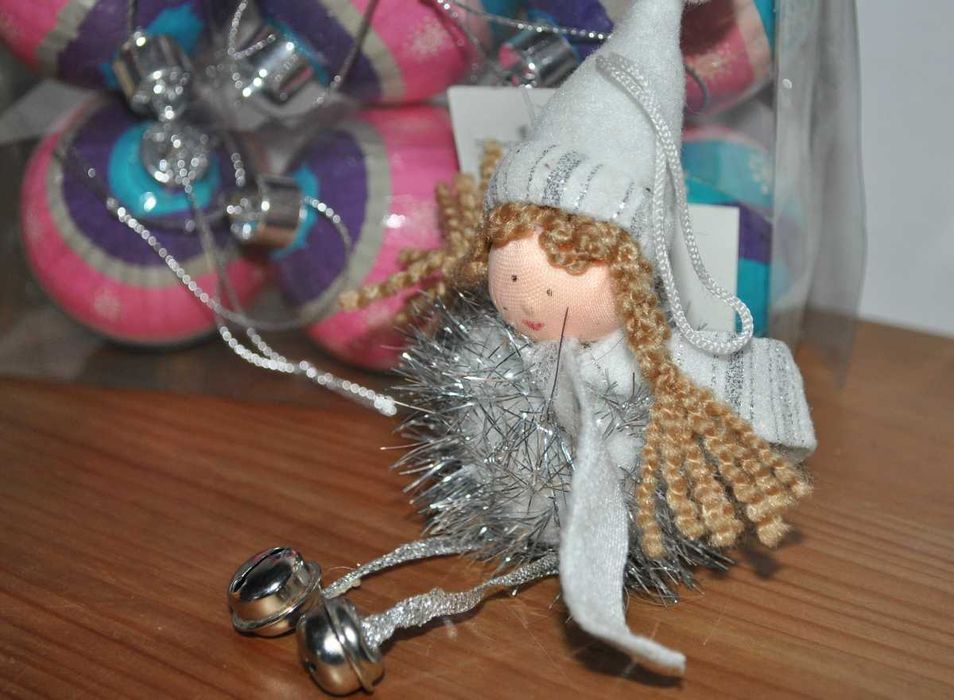 ZESTAW BOMBEK - bardzo lekkie (styropian?) + ŚNIEŻYNKA-NOWE- KRAKÓW