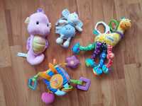 Do wózka łóżeczka Fisher Price Lamaze konik morski zawieszka kostka