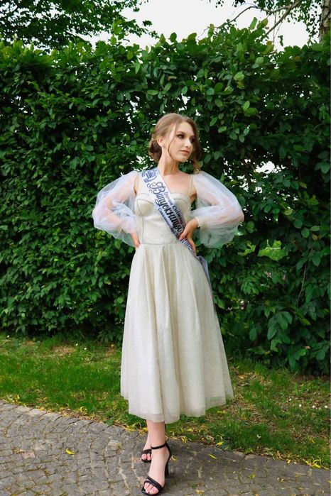 Випускне плаття.