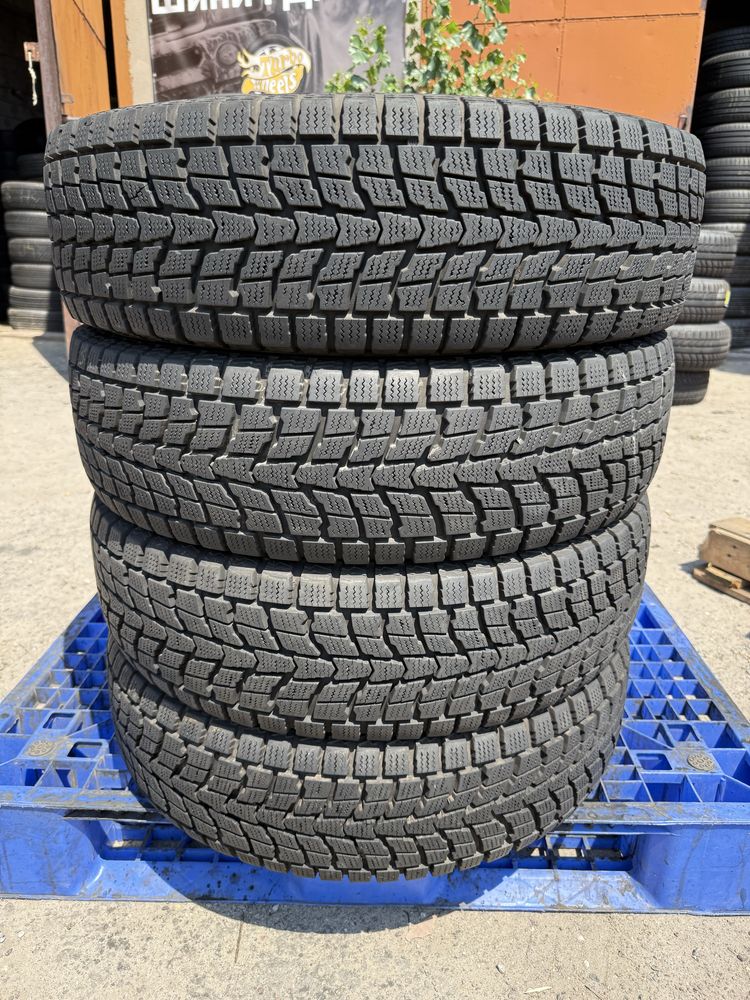 225/65 r17 Dunlop Grandtrak SJ6 24 год 9 мм Резина зимняя