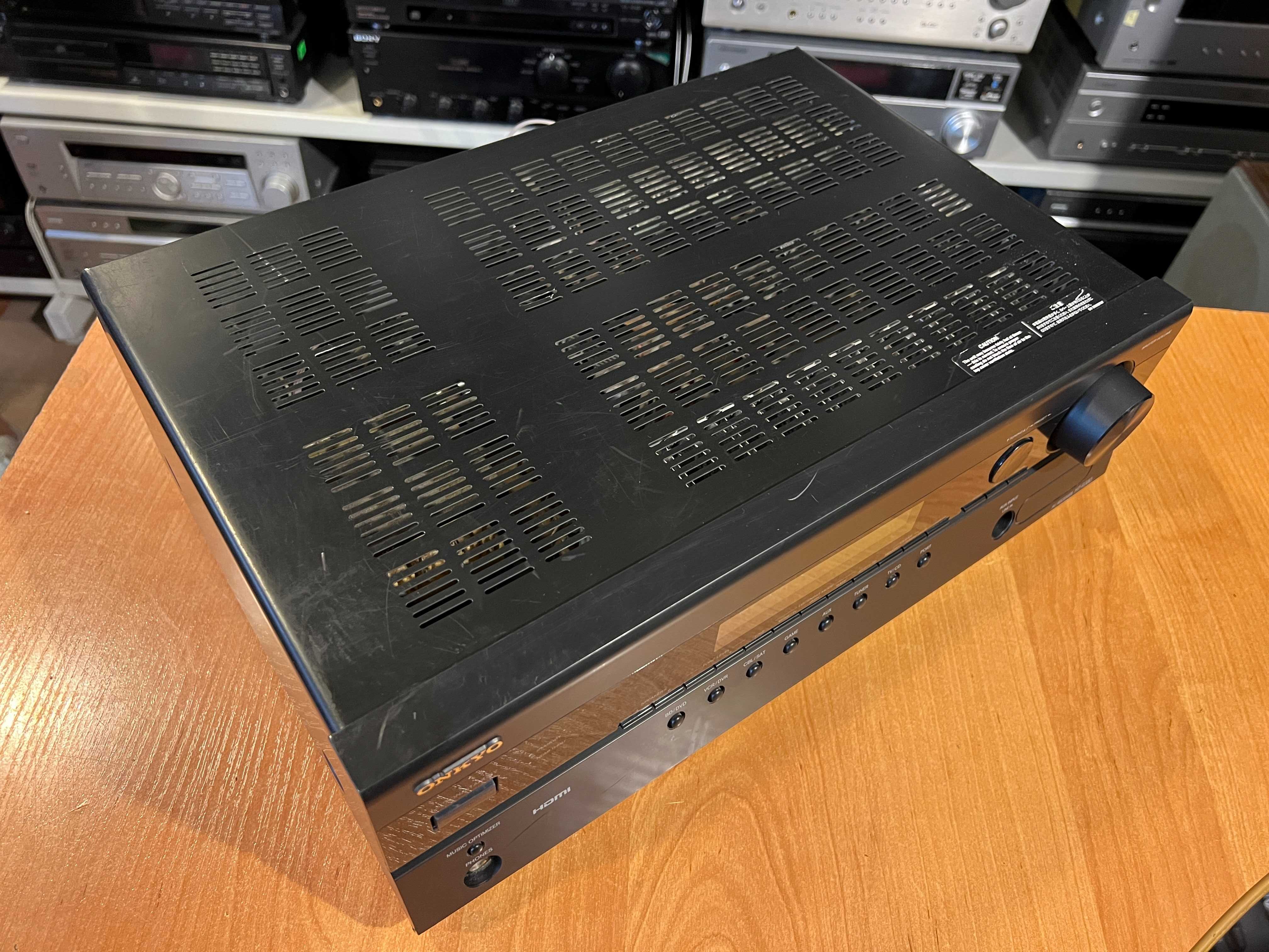 Amplituner Onkyo HT-R380 Audio Room