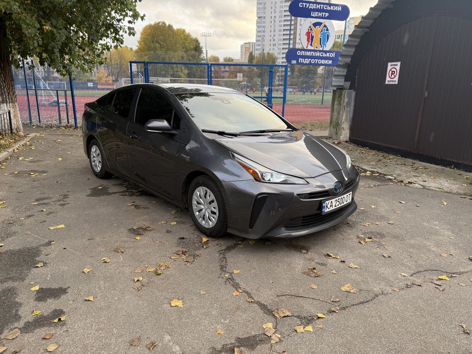 Здам 2021р в оренду авто з правом викупу Toyota Prius лізінг кредит
