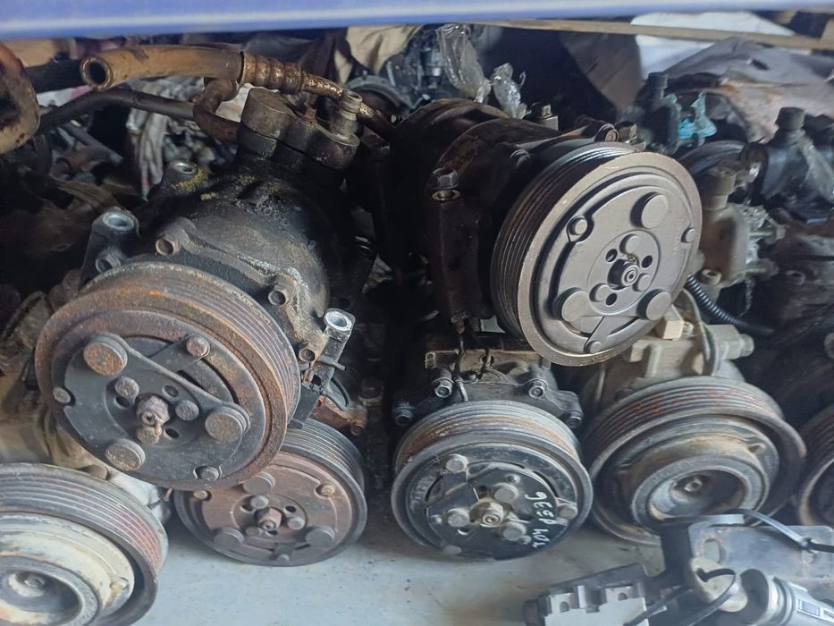 Jeep części modele XJ ZJ KJ MJ YJ Wj mechanika blacharka wnętrze