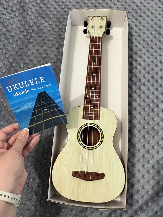 Гітара дитяча, ukulele