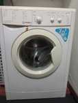 Máquina de lavar roupa Indesit