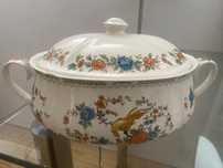 Terrina sopeira antiga  em porcelana