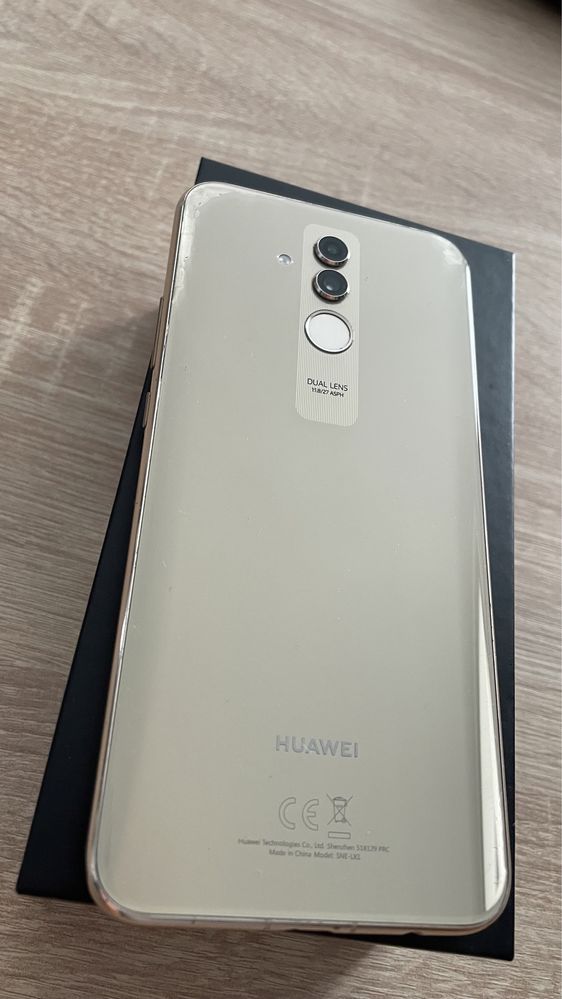 Huawei mate 20 lite dourado