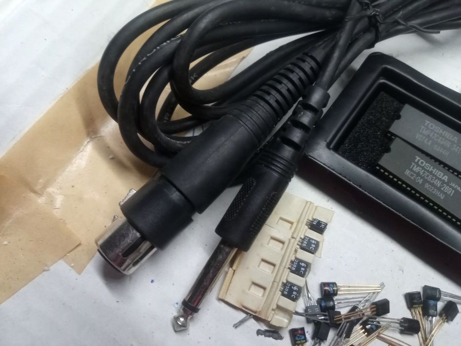 Componentes elétricos/ eletrônicos