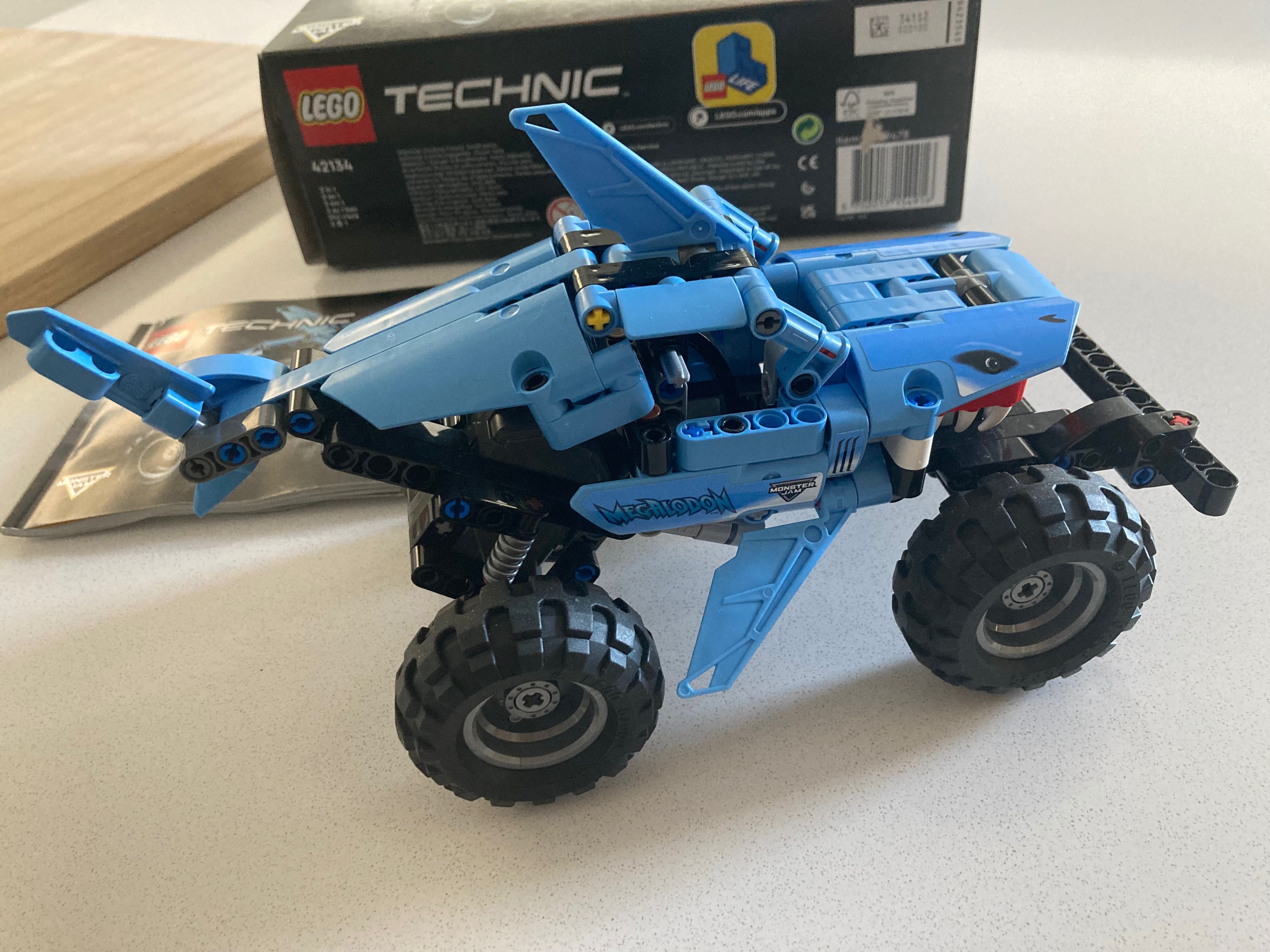 Lego technic 42134 Monster Jam Megalodon