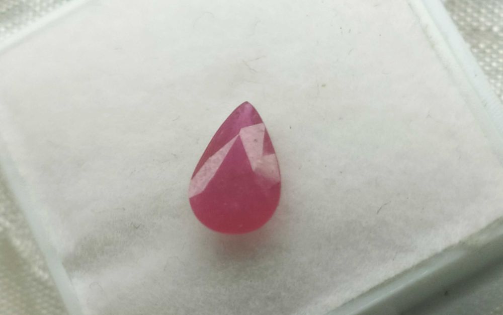 Pedra Preciosa: Rubi Natural 0.94ct