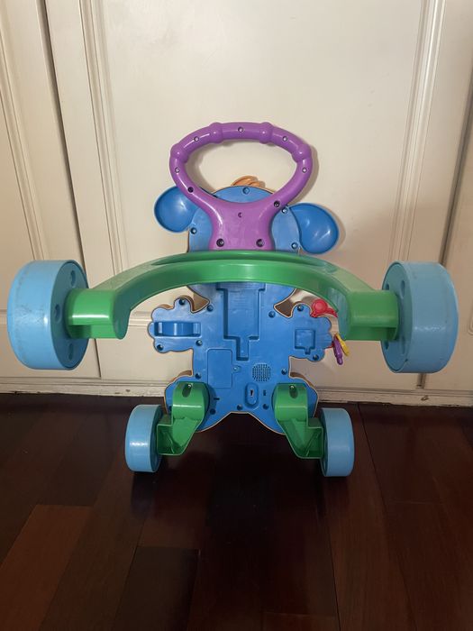 Fisher-Price Aprender e brincar Andarilho Cãozinho Primeiros Passos